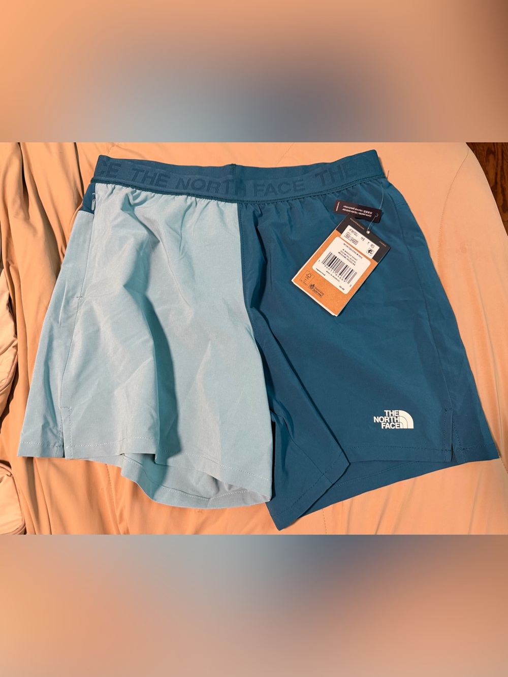 NWT The North Face Women’s Two-Tone Wander Shorts